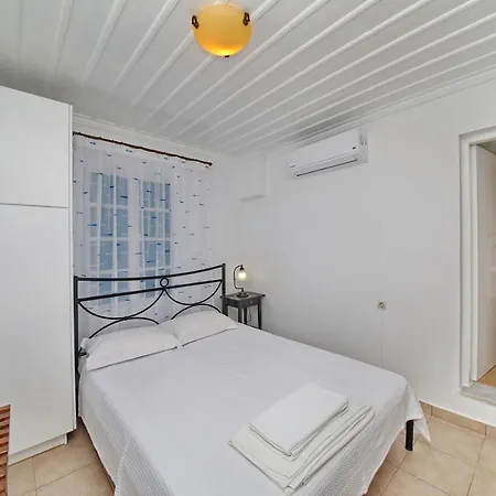 The Akri House Agnondas Apartment *