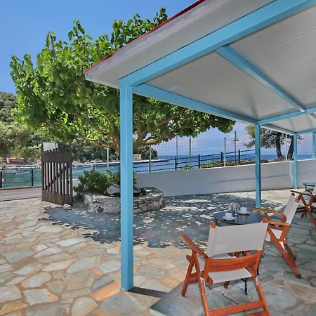 The Akri House Agnondas Apartment *