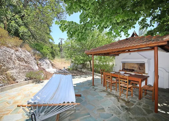 The Akri House Agnondas Apartment